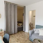 Le Coquet T2 A 50 M De La Apartment Saint-Raphael (Var)
