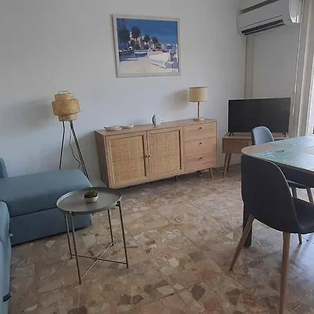 Le Coquet T2 A 50 M De La Apartment Saint-Raphaël